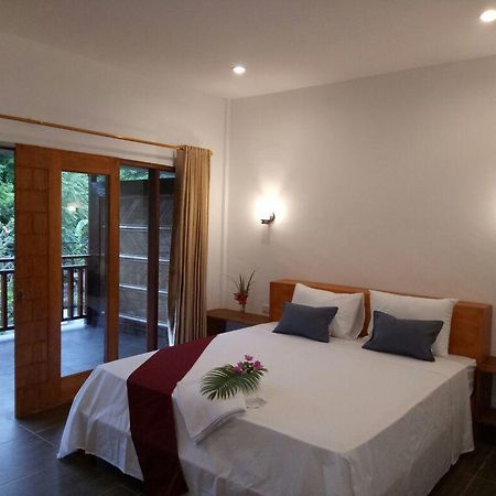Bed and Breakfast Dili Gili Гили Траванган Экстерьер фото
